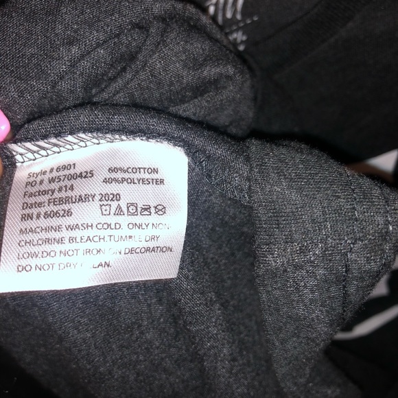 Graphic tee - Picture 4 of 6